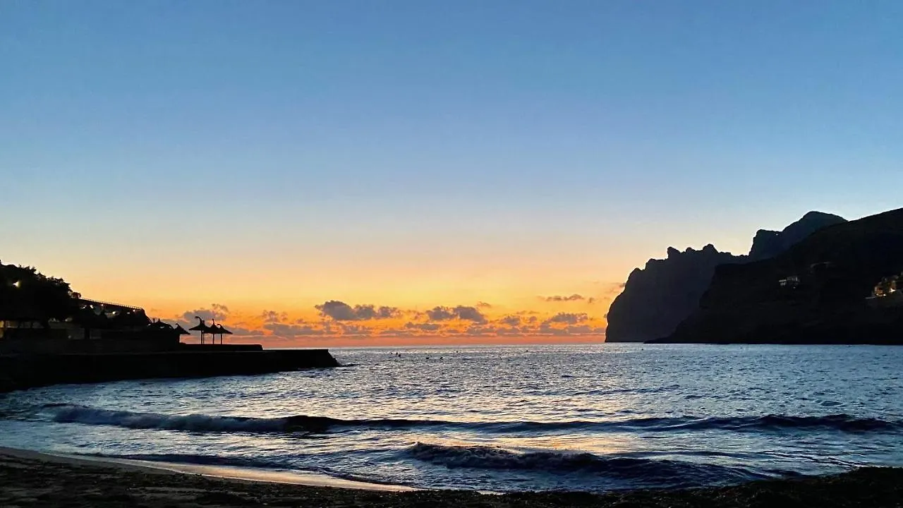 Mirador Blue - Penthouse Apartments With Roof Terrace Cala San Vicente  Spain